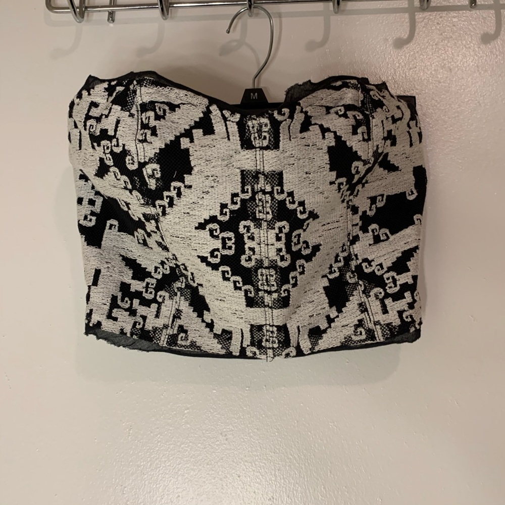Urban outfitters crop top size M
